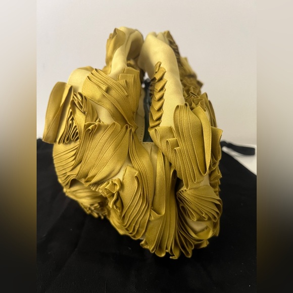 New DRIES VAN NOTEN Pleated Ruffled Satin Twisted Top Handle Bag Tote Handbag - Picture 3 of 10